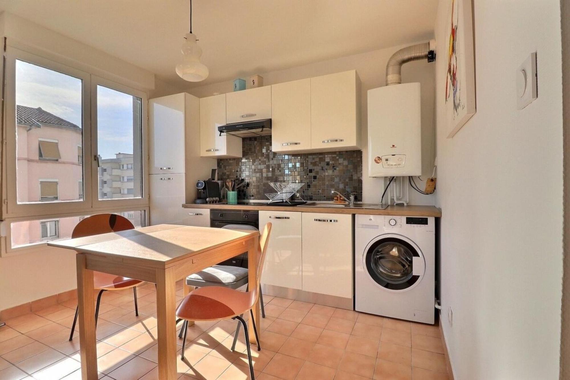 La Douce Parenthese - Studio With Garage - Lyon 4Th Ngoại thất bức ảnh